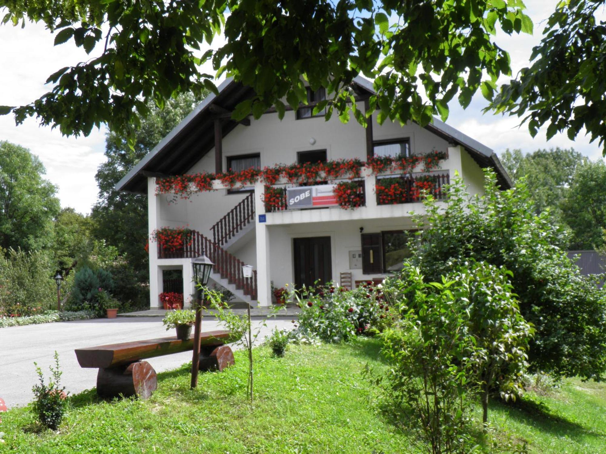 Hotel House Janja Plitvice Seliste Dreznicko Exteriér fotografie
